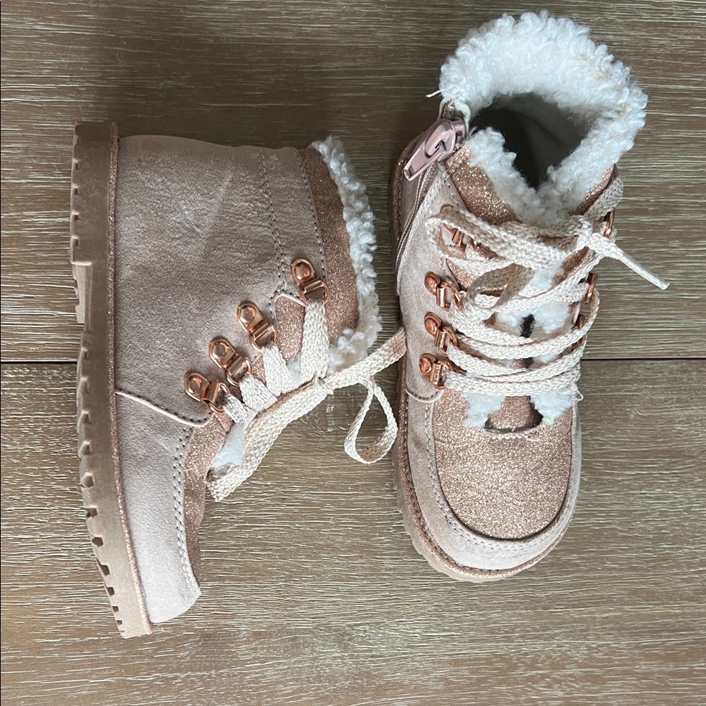 Stylish Kids Boots with Faux Fur Lining